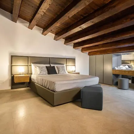Luxury Bnb Queen