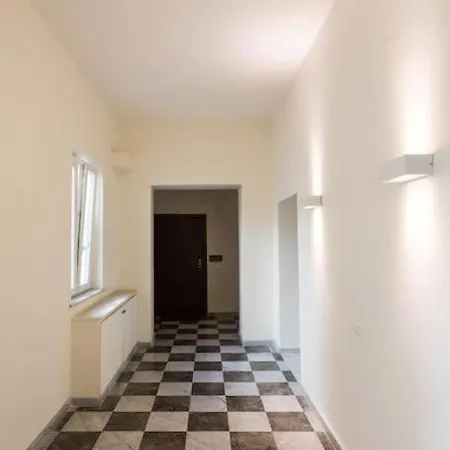 Luxury Bnb Queen Apartment *